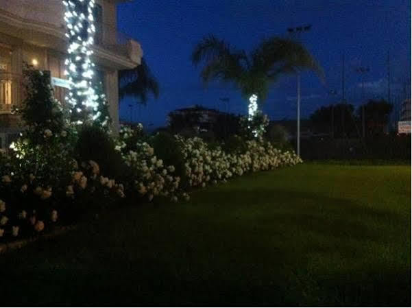 Olympus Resort อัลบา อาดริอาติกา ภายนอก รูปภาพ